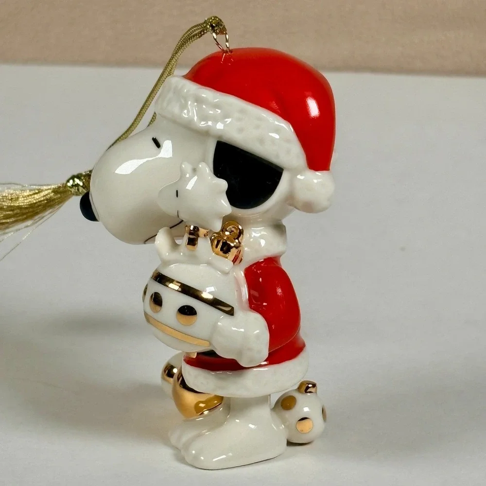 Lenox Peanuts SNOOPY'S CHRISTMAS SPIRIT Christmas‎ Ornament Gold Accents in Box